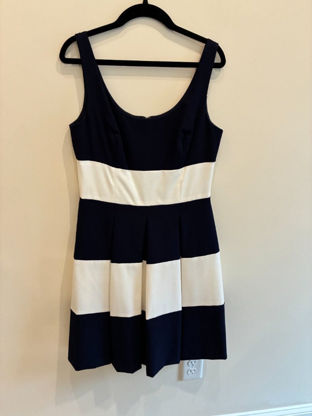 Lauren Ralph Lauren Navy and White Sleeveless Fit and Flare Dress VERY GOOD COND
